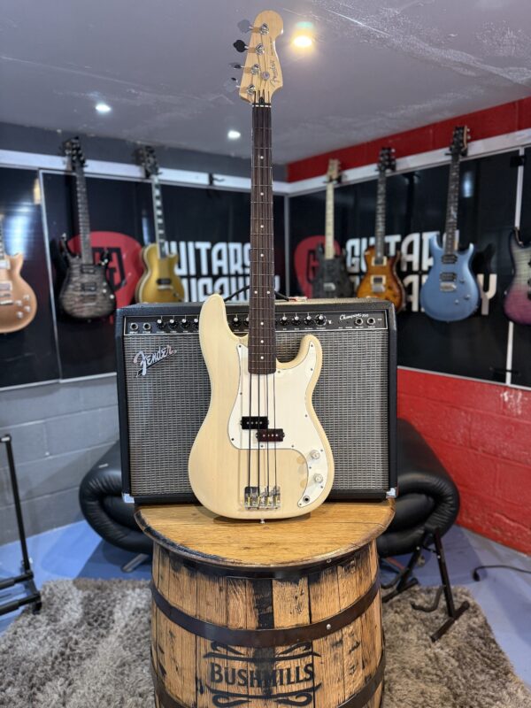 FENDER USA PRECISION BASS - Image 3