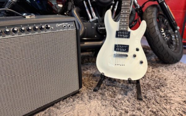 SCHECTER OMEN 6 - Image 4