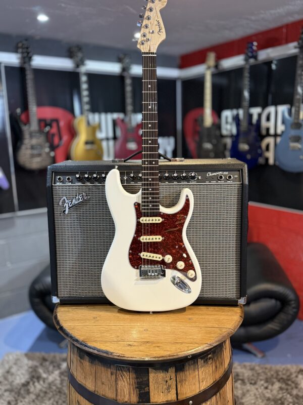 2009 USA FENDER STRAT - Image 7