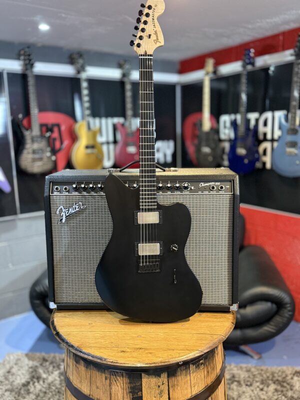 USA Fender Jim Root Jazzmaster Flat Black Ebony Fingerboard - Image 7