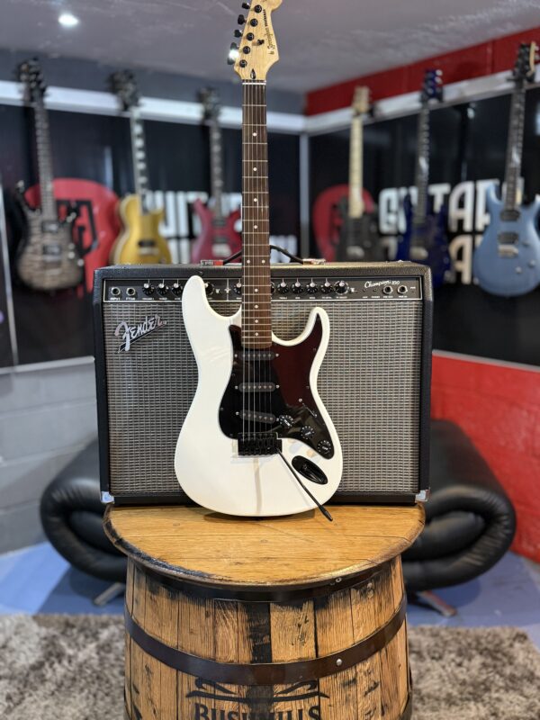 HAND BUILT STRAT STYLE CUSTOM GUITAR - Image 5