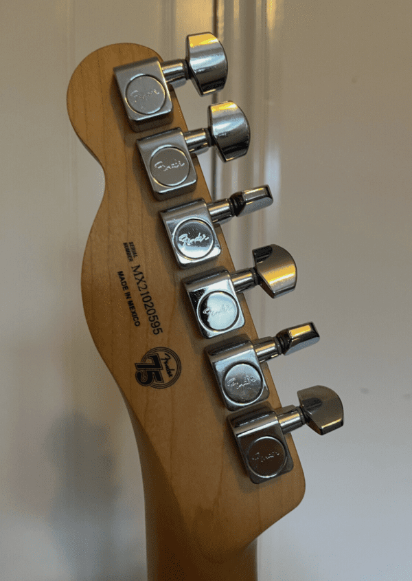 FENDER H H TELECASTER PLAYER IN SUNBURST - Image 4