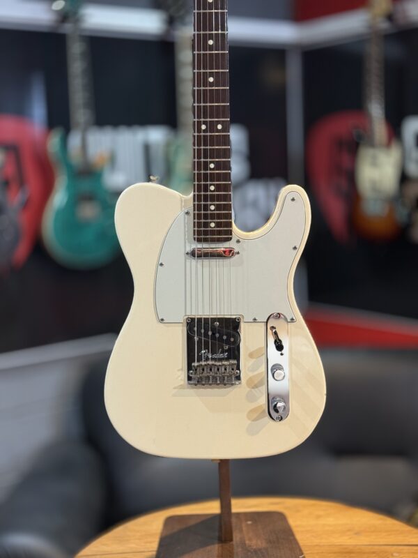 2016 Limited Edition American Standard Telecaster® Matching Headstock - Image 15