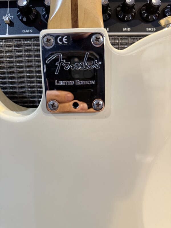 2016 Limited Edition American Standard Telecaster® Matching Headstock - Image 8