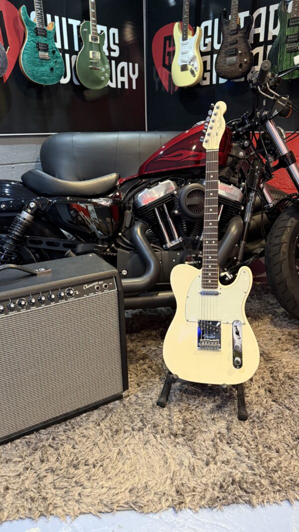 2016 Limited Edition American Standard Telecaster® Matching Headstock - Image 5