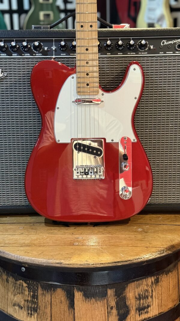 FENDER PLAYER TELECASTER IN CANDY APPLE RED - Image 9