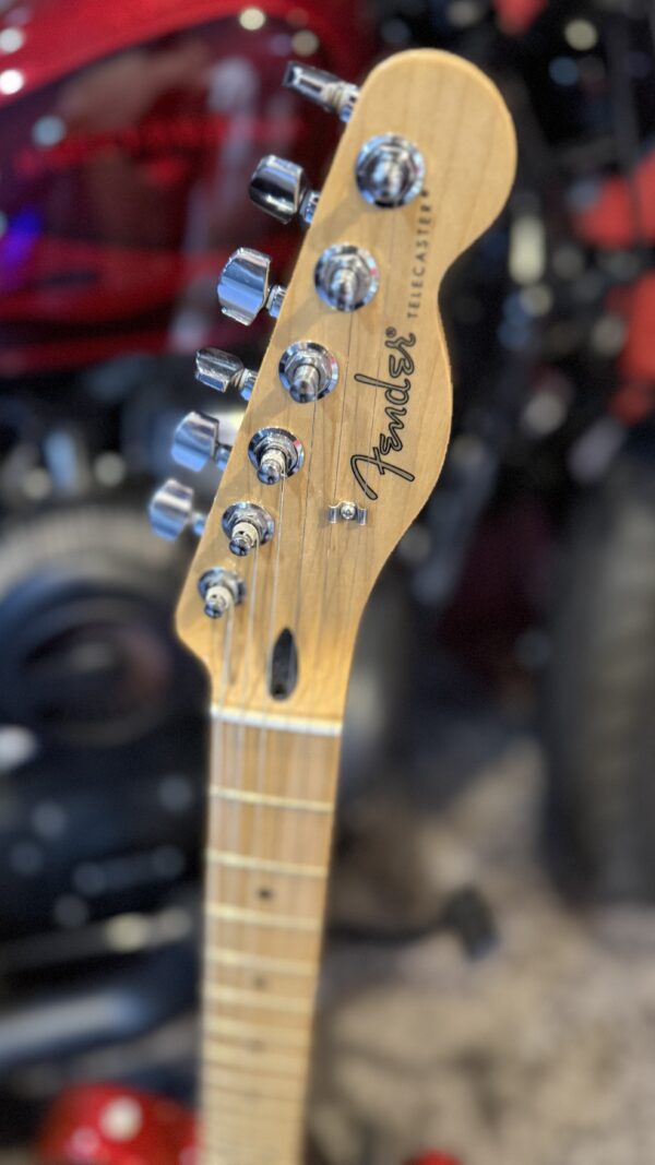 FENDER PLAYER TELECASTER IN CANDY APPLE RED - Image 3
