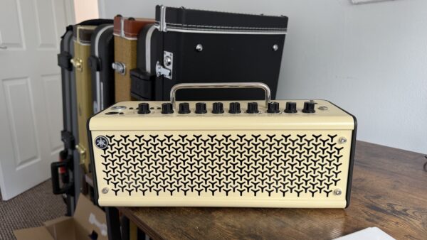 YAMAHA THR10II AMP - Image 4