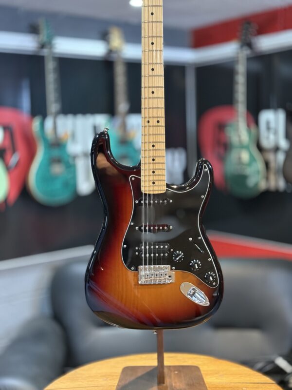 2017 AMERICAN SPECIAL STRAT HSS - Image 6