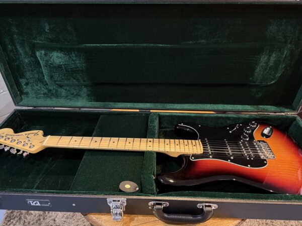 2017 AMERICAN SPECIAL STRAT HSS - Image 4