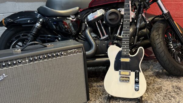 NEW FENDER GOLD FOIL TELECASTER - Image 8