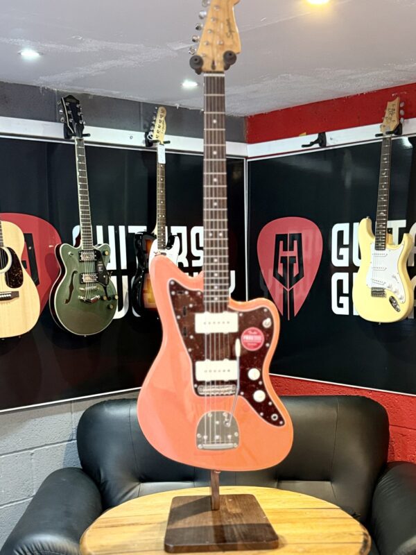 Squier Classic Vibe 60s Jazzmaster Tahitian Coral Indian Laurel - Image 8