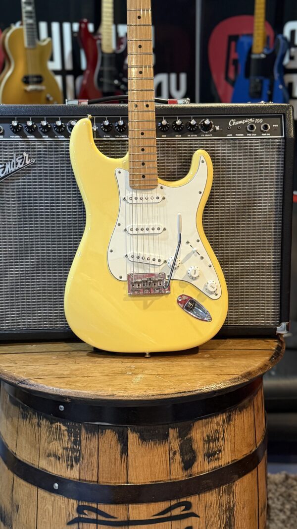 FENDER PLAYER STRAT - Image 4