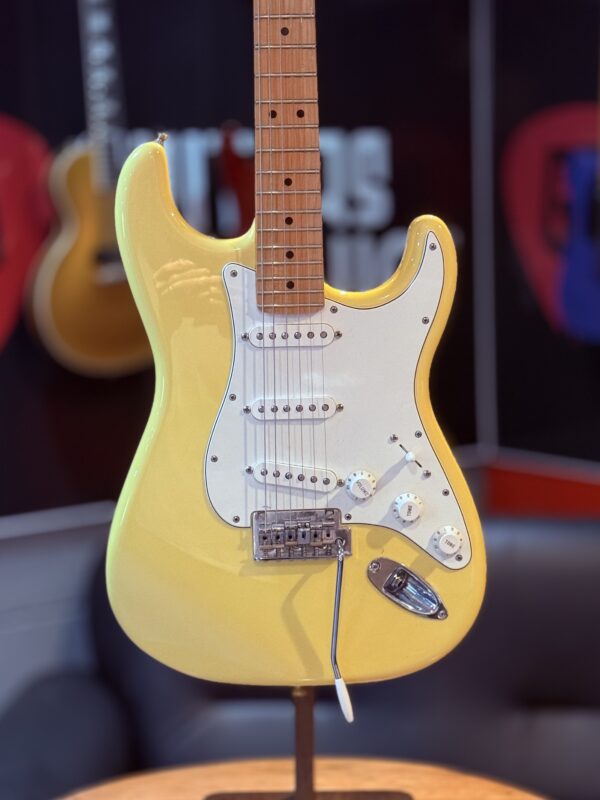 FENDER PLAYER STRAT - Image 2
