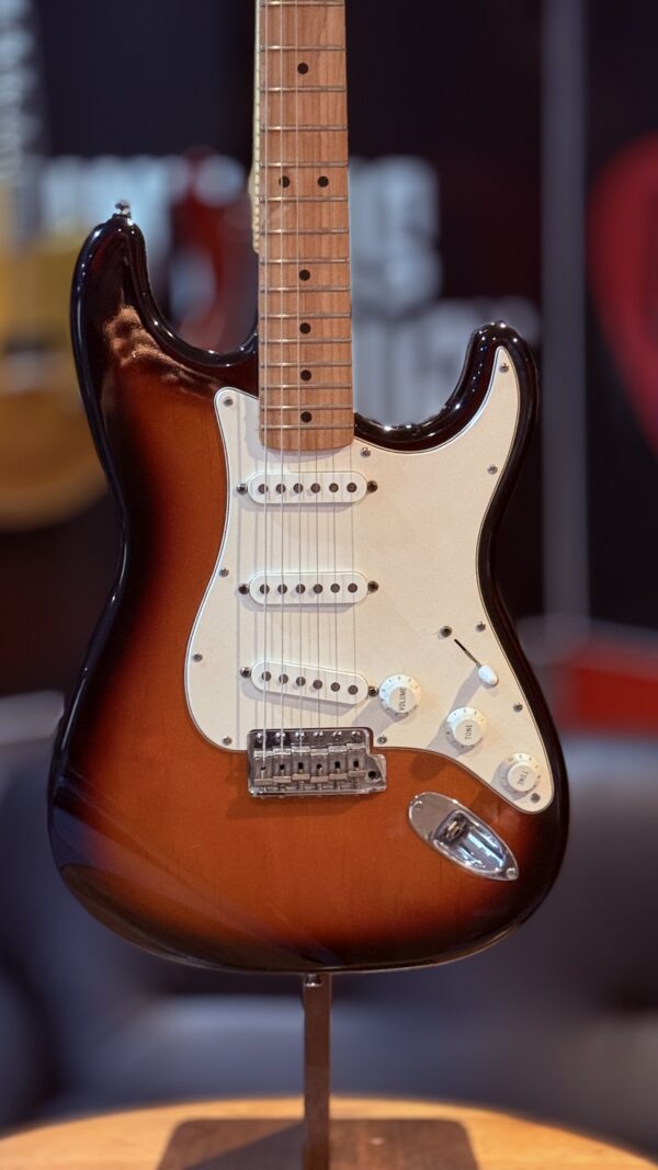 FENDER USA STRAT - Image 10