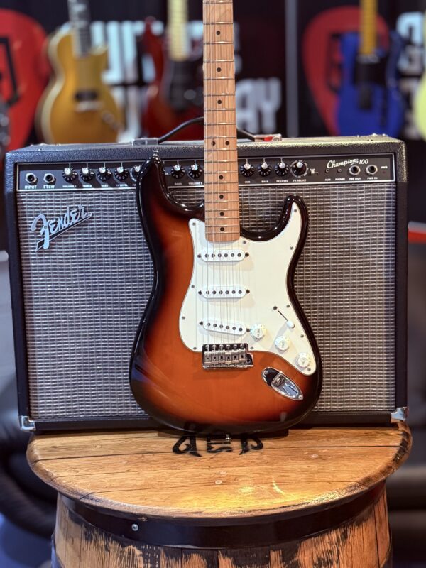 FENDER USA STRAT - Image 8