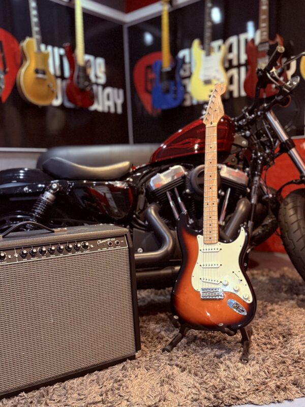 FENDER USA STRAT - Image 4