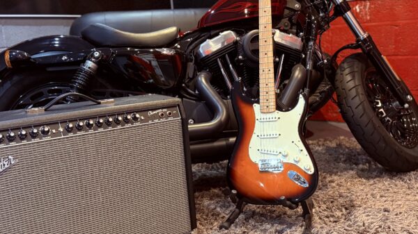FENDER USA STRAT - Image 3