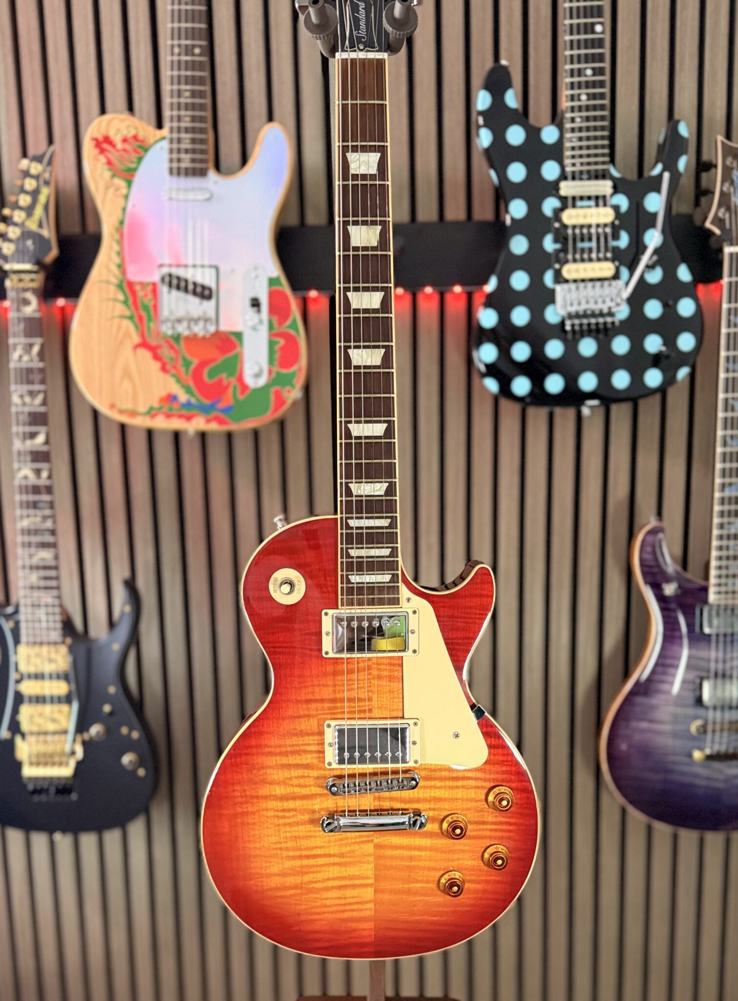 GIBSON LES PAUL 49p TICKETS : MONDAY NIGHT 10PM